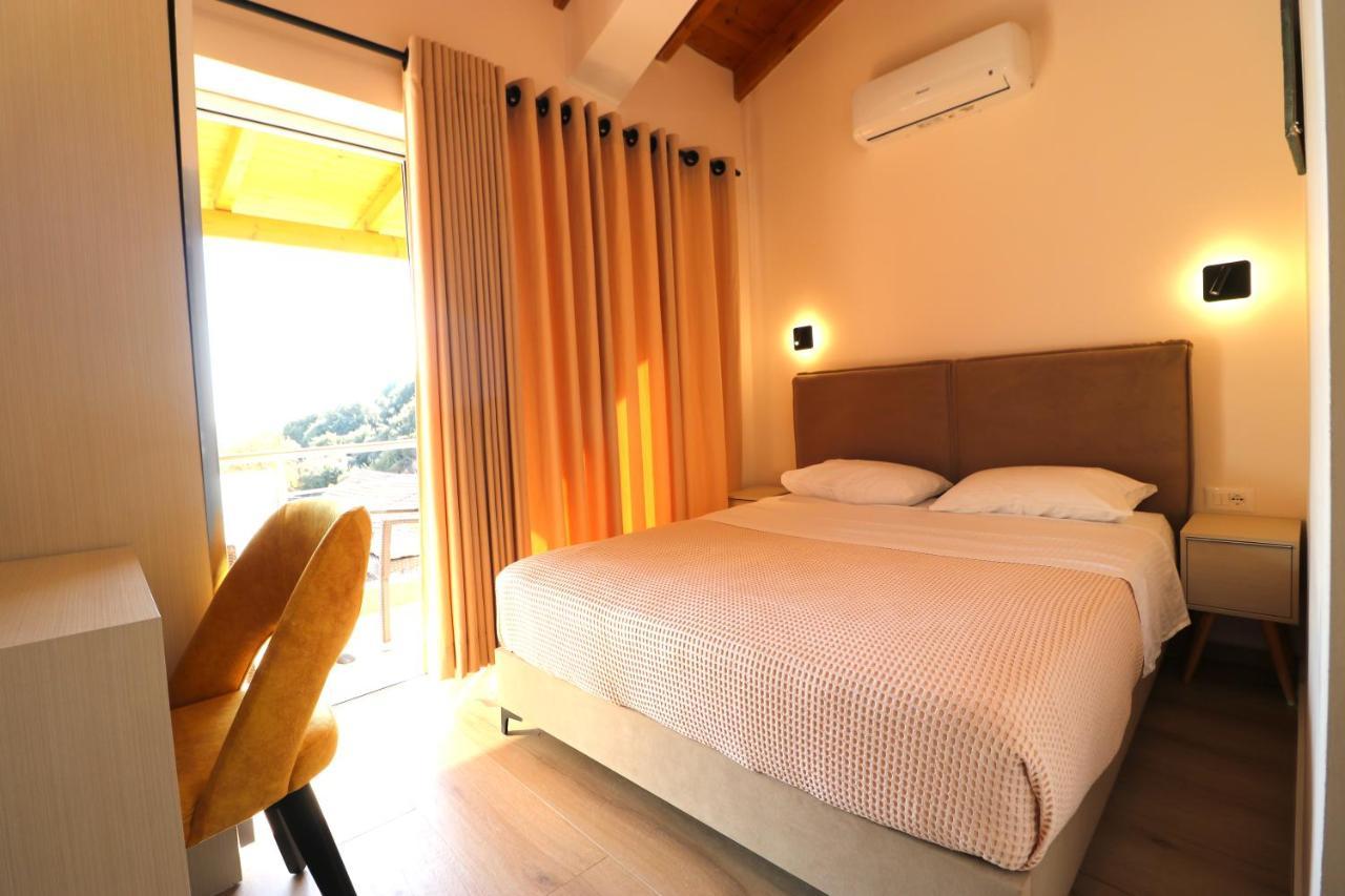 Fegi Rooms Himara Kültér fotó