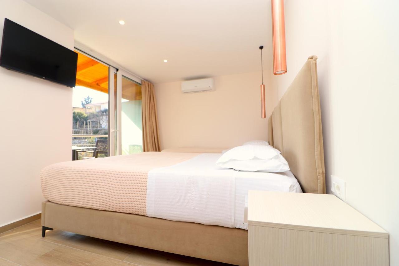 Fegi Rooms Himara Kültér fotó