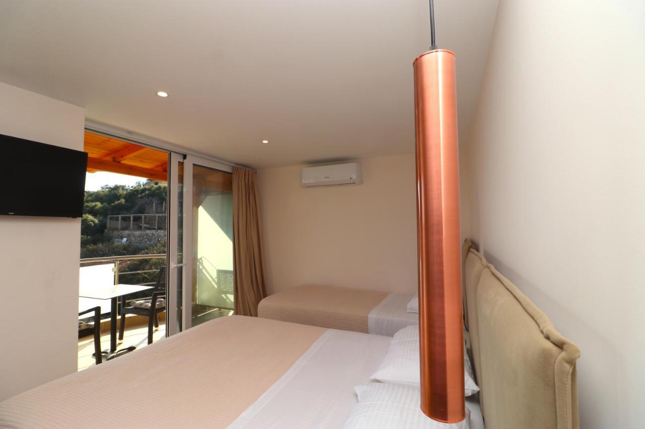 Fegi Rooms Himara Kültér fotó
