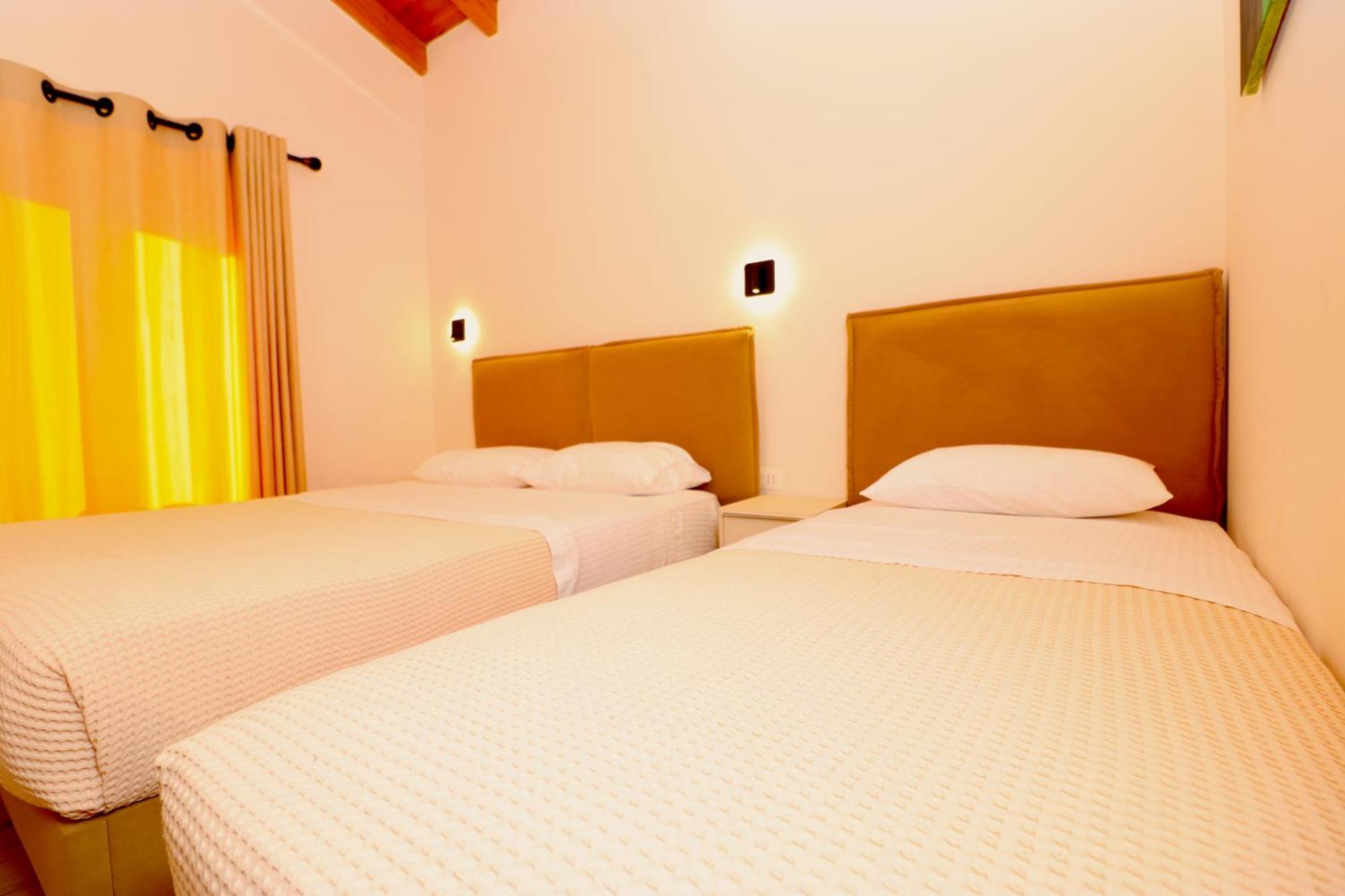 Fegi Rooms Himara Kültér fotó