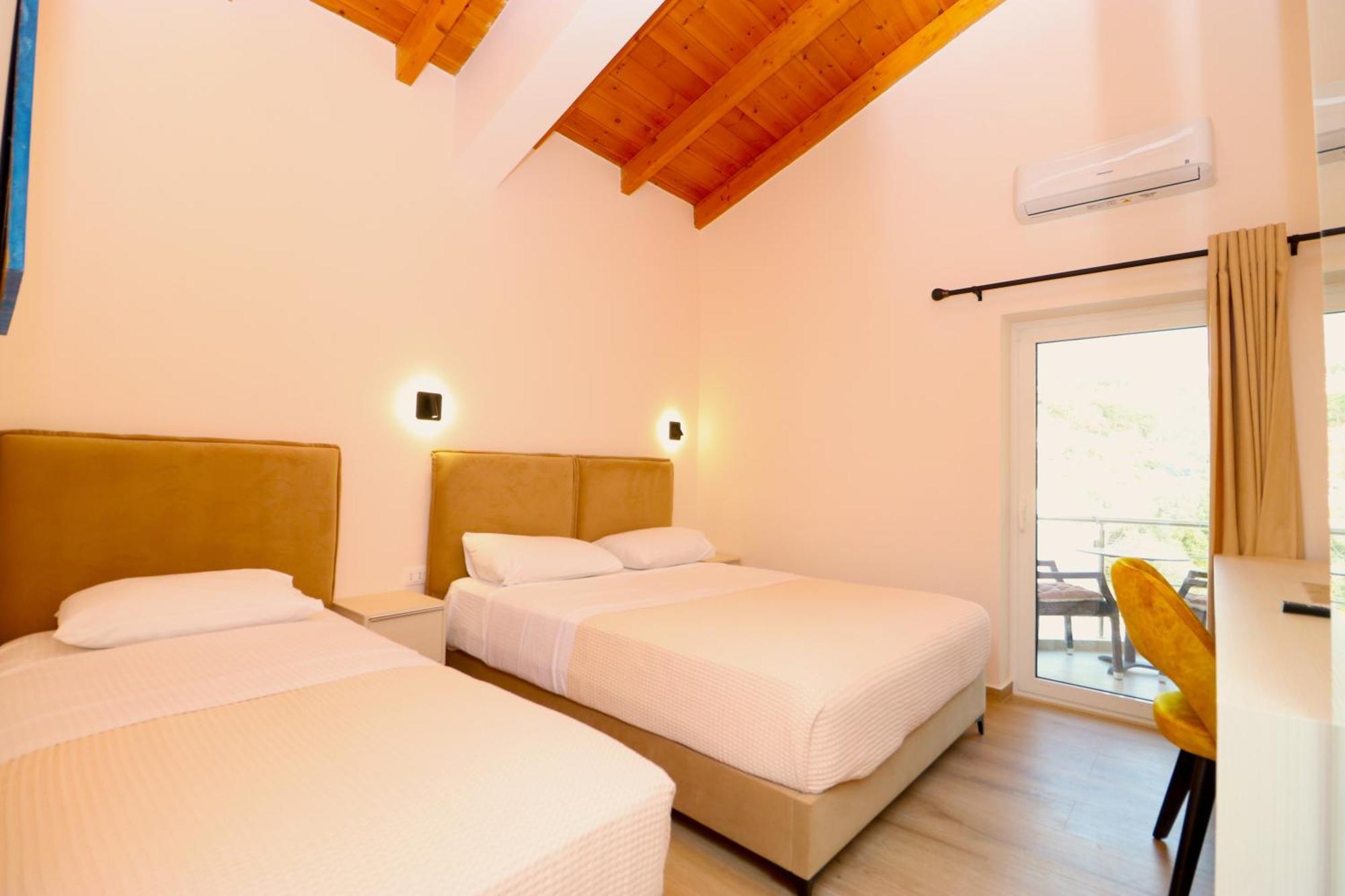 Fegi Rooms Himara Kültér fotó