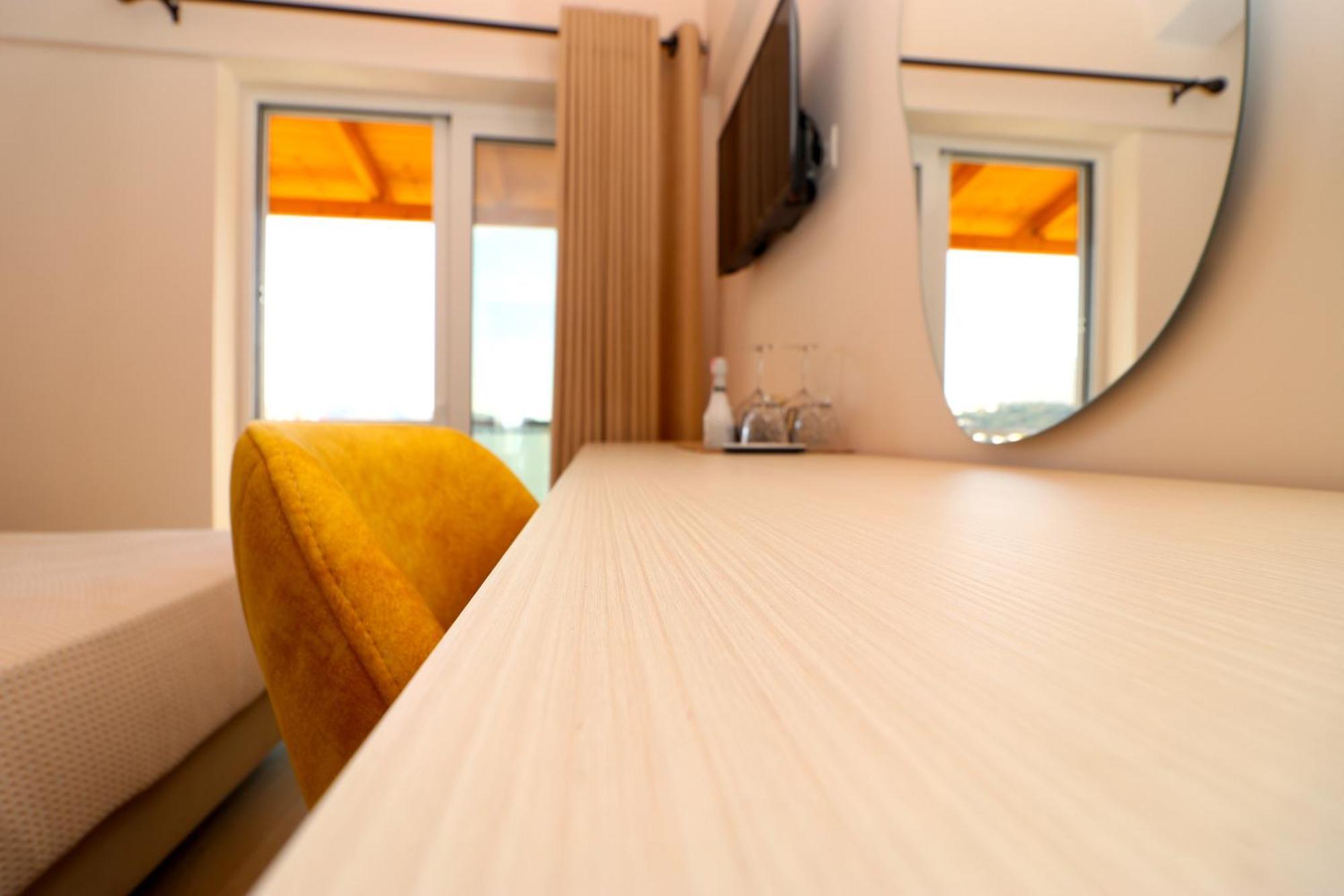 Fegi Rooms Himara Kültér fotó
