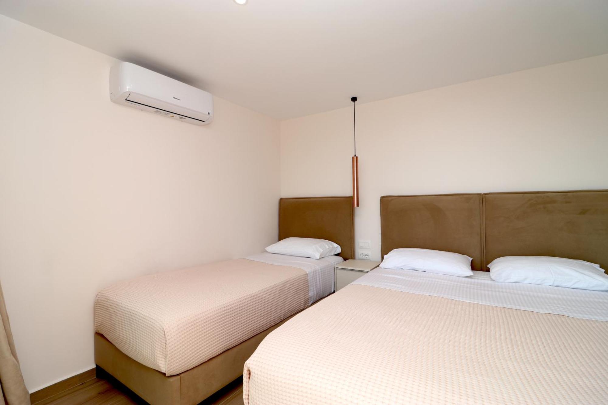 Fegi Rooms Himara Kültér fotó